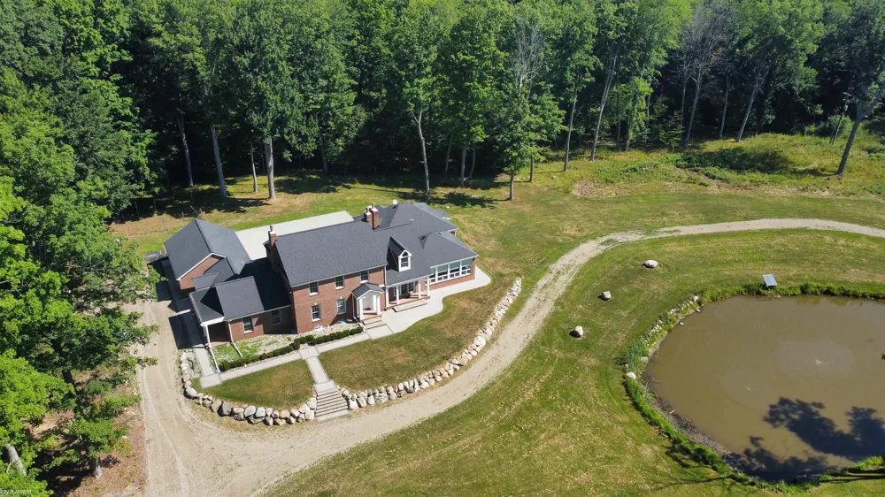 2401 E Brocker Road Metamora Township, MI 48455