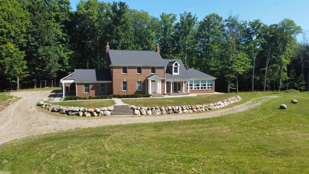 2401 E Brocker Road Metamora Township, MI 48455