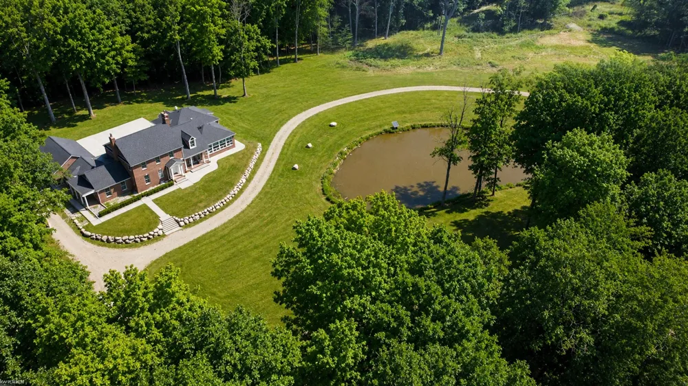 2401 E Brocker Road Metamora Township, MI 48455
