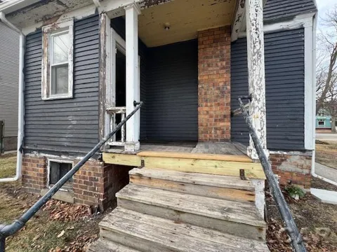 216 Broad Street