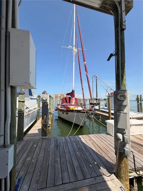 200 WINDWARD PASSAGE #28F