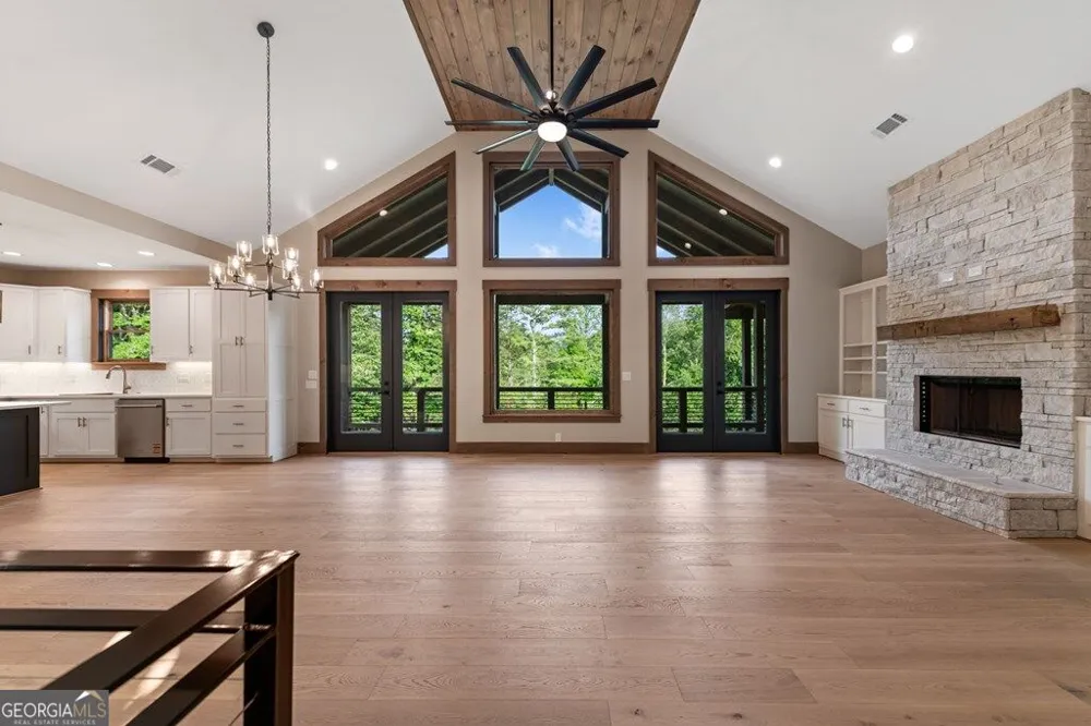 287 State ST Blue Ridge, GA 30513