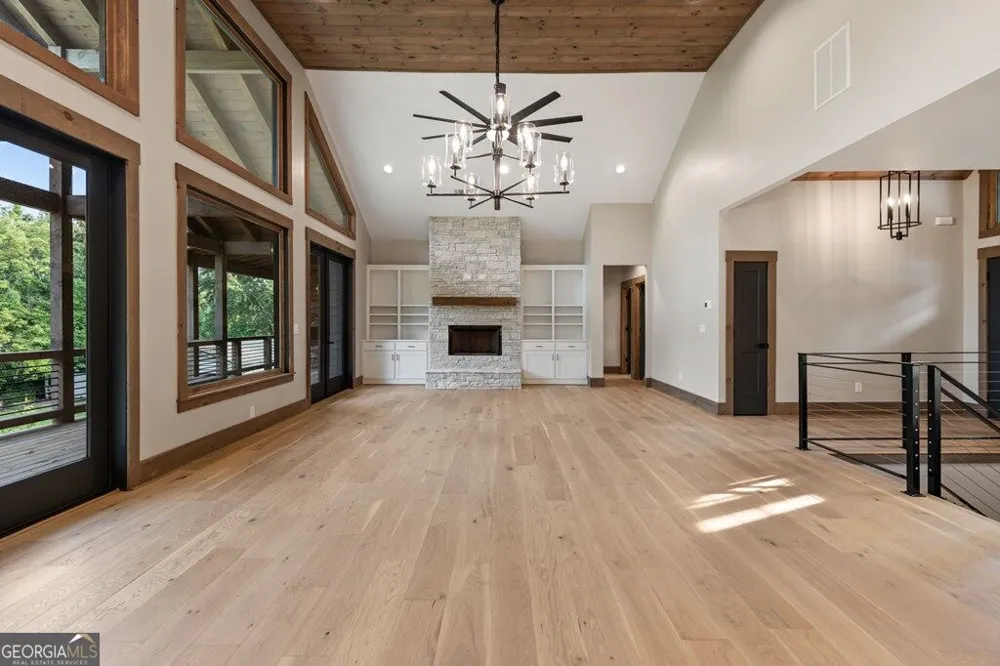 287 State ST Blue Ridge, GA 30513