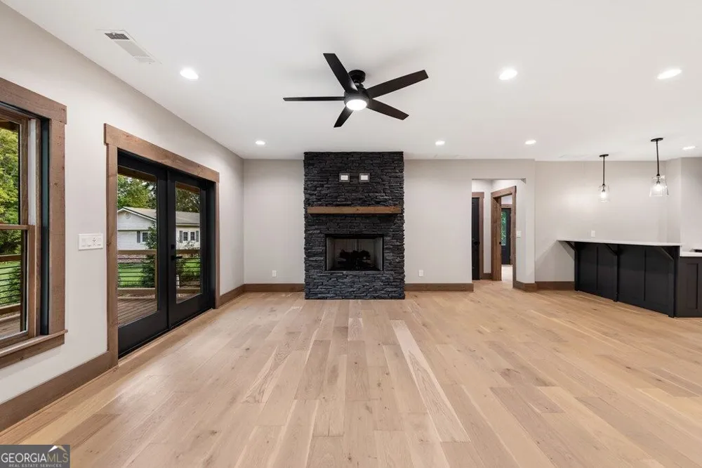 287 State ST Blue Ridge, GA 30513