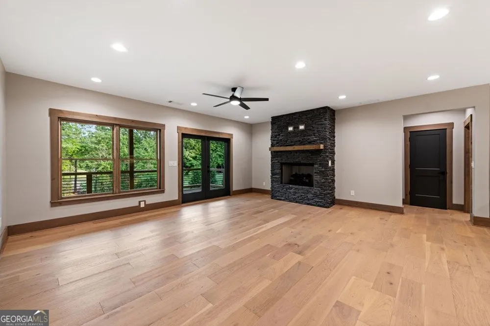 287 State ST Blue Ridge, GA 30513