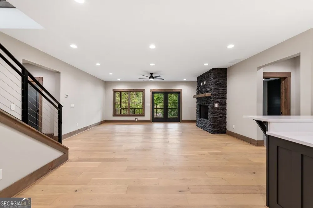 287 State ST Blue Ridge, GA 30513
