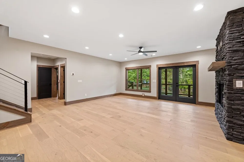 287 State ST Blue Ridge, GA 30513