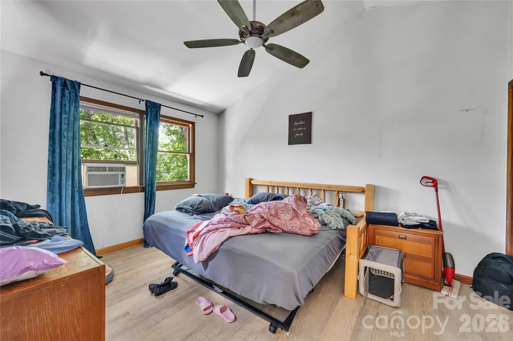 155 Horse Shoe Ridge Road E Deep Gap, NC 28618