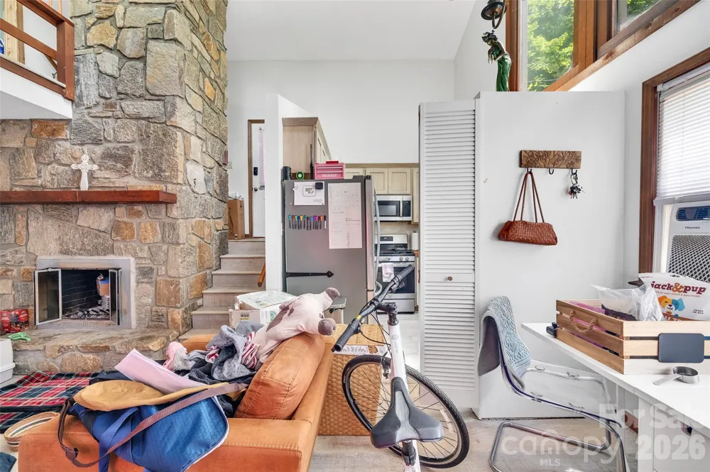 155 Horse Shoe Ridge Road E Deep Gap, NC 28618