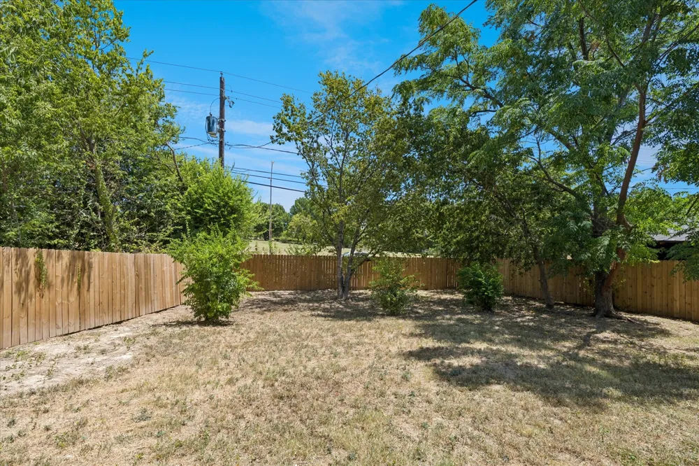 5054 Corrigan Court Dallas, TX 75241