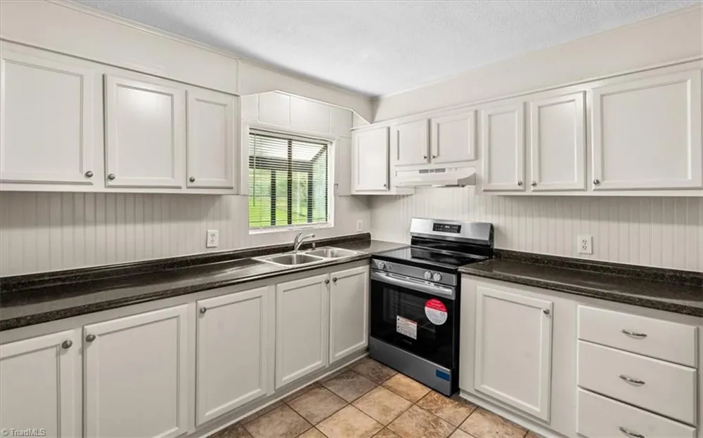 3673 Meadowbrook Drive Trinity, NC 27370