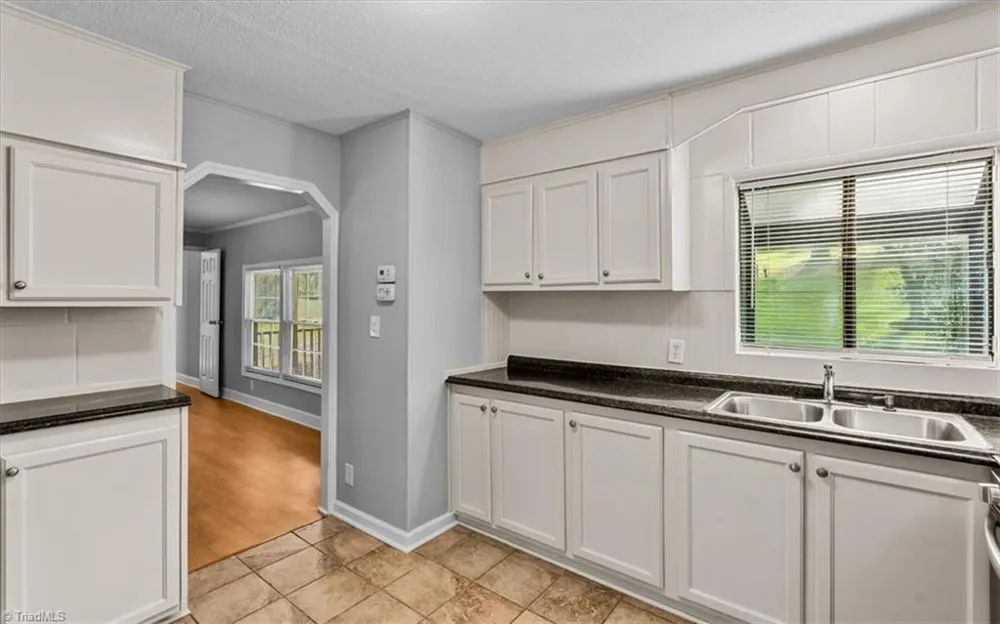 3673 Meadowbrook Drive Trinity, NC 27370