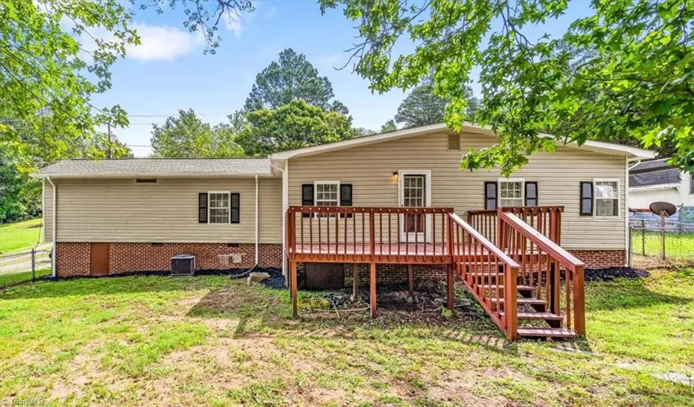 3673 Meadowbrook Drive Trinity, NC 27370