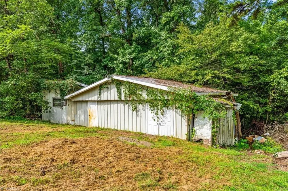 3673 Meadowbrook Drive Trinity, NC 27370