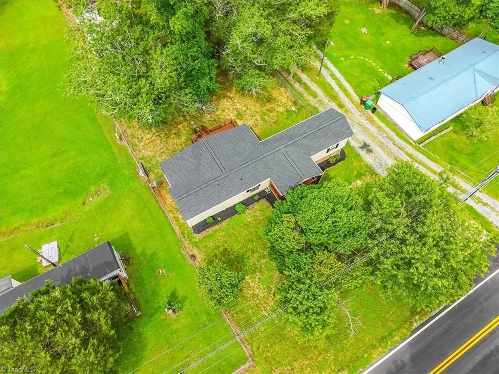 3673 Meadowbrook Drive Trinity, NC 27370