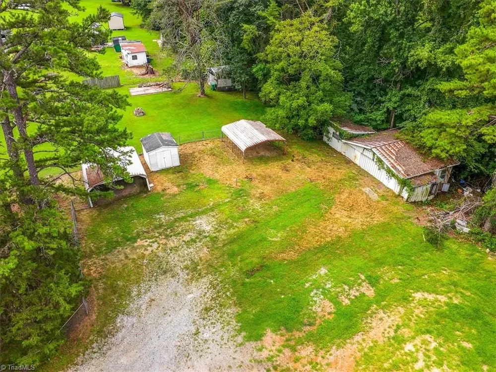 3673 Meadowbrook Drive Trinity, NC 27370
