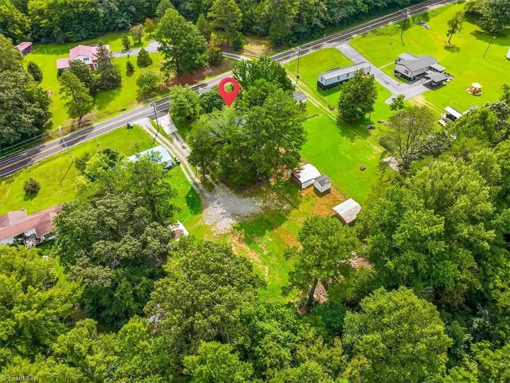 3673 Meadowbrook Drive Trinity, NC 27370