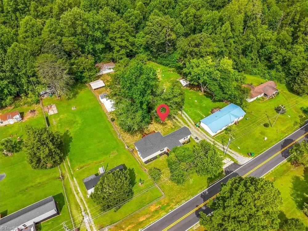 3673 Meadowbrook Drive Trinity, NC 27370