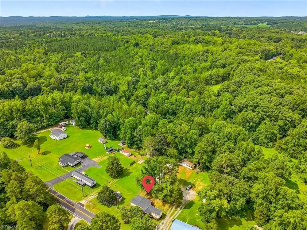 3673 Meadowbrook Drive Trinity, NC 27370
