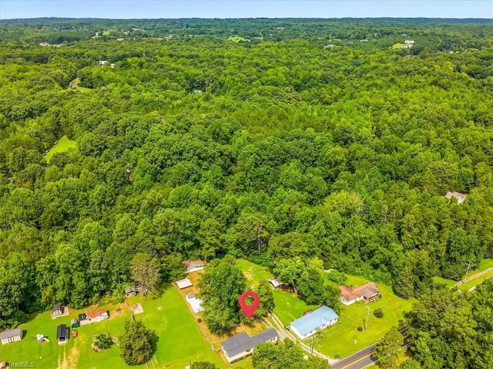 3673 Meadowbrook Drive Trinity, NC 27370