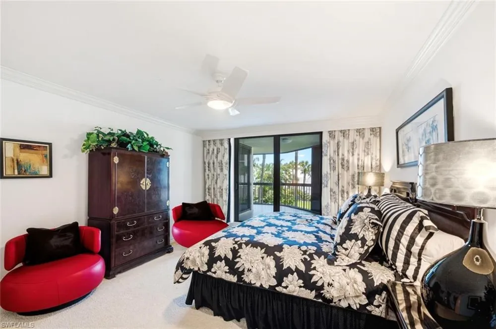 4551 Gulf Shore Boulevard #201 Naples, FL 34103