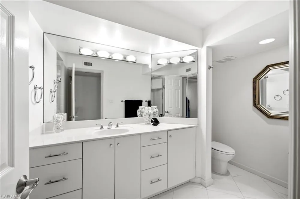 4551 Gulf Shore Boulevard #201 Naples, FL 34103