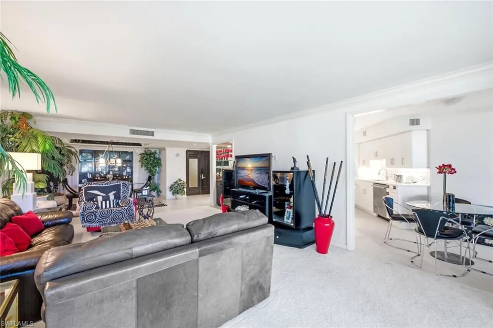 4551 Gulf Shore Boulevard #201 Naples, FL 34103
