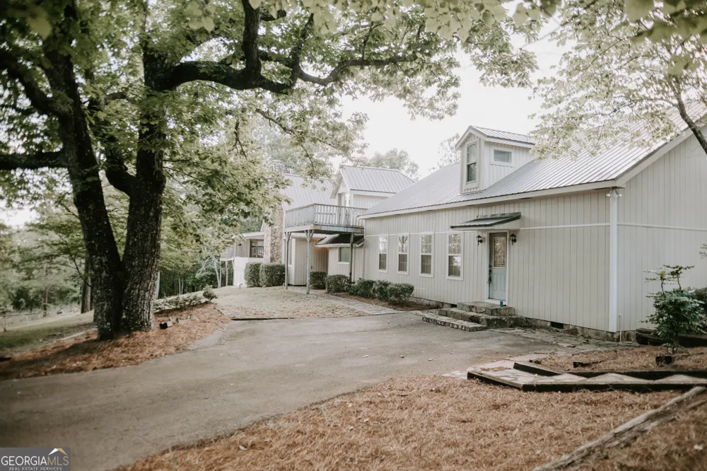 709 Day RD Meansville, GA 30256