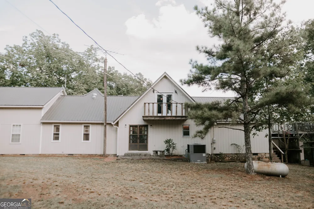 709 Day RD Meansville, GA 30256