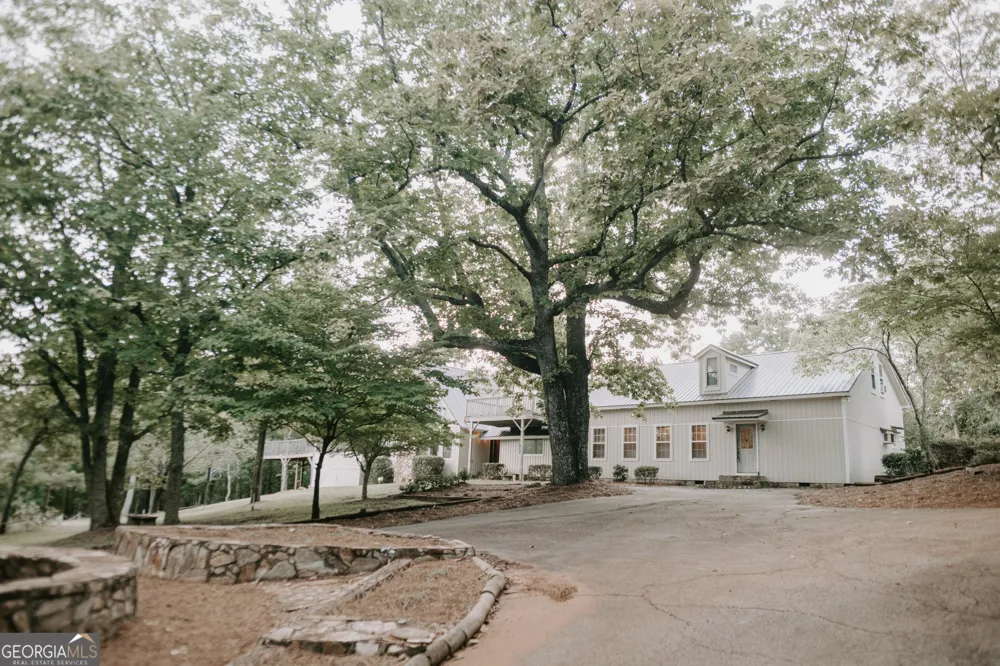 709 Day RD Meansville, GA 30256