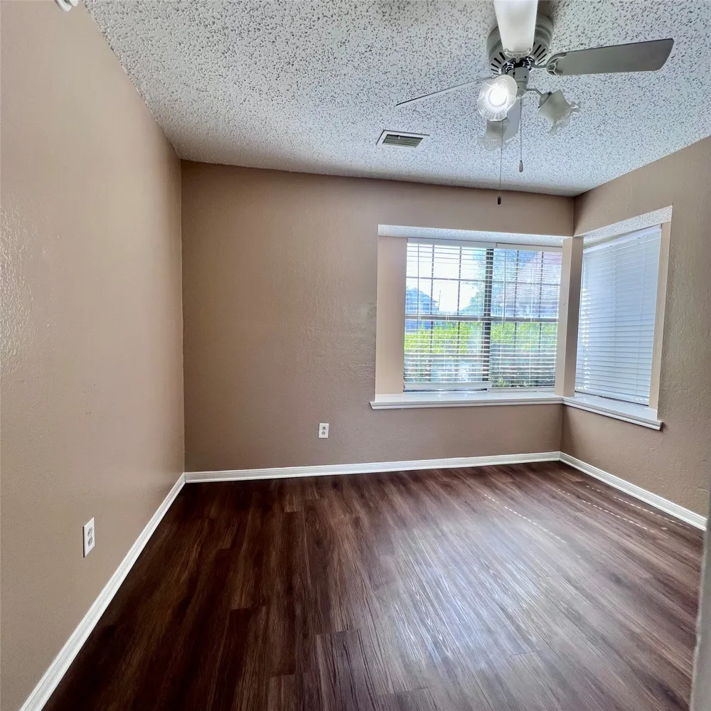 205 Sunset Drive Glenn Heights, TX 75154