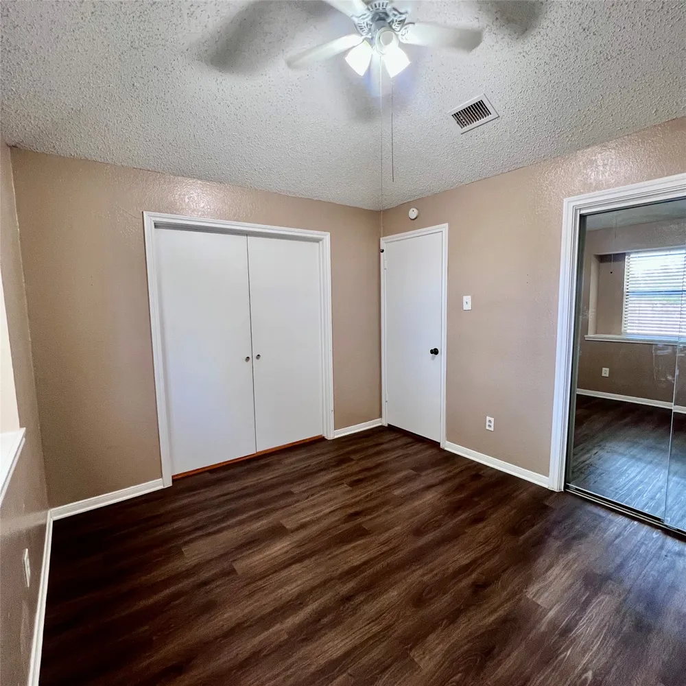 205 Sunset Drive Glenn Heights, TX 75154
