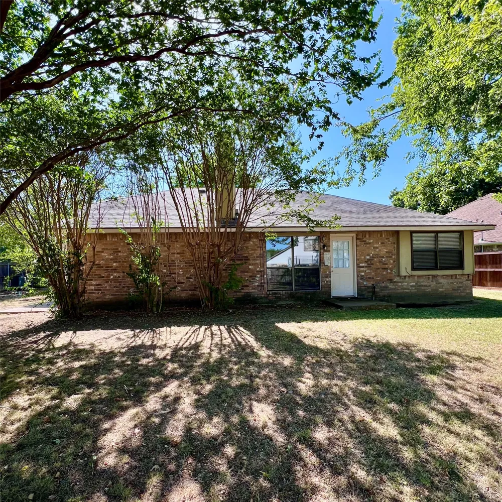 205 Sunset Drive Glenn Heights, TX 75154