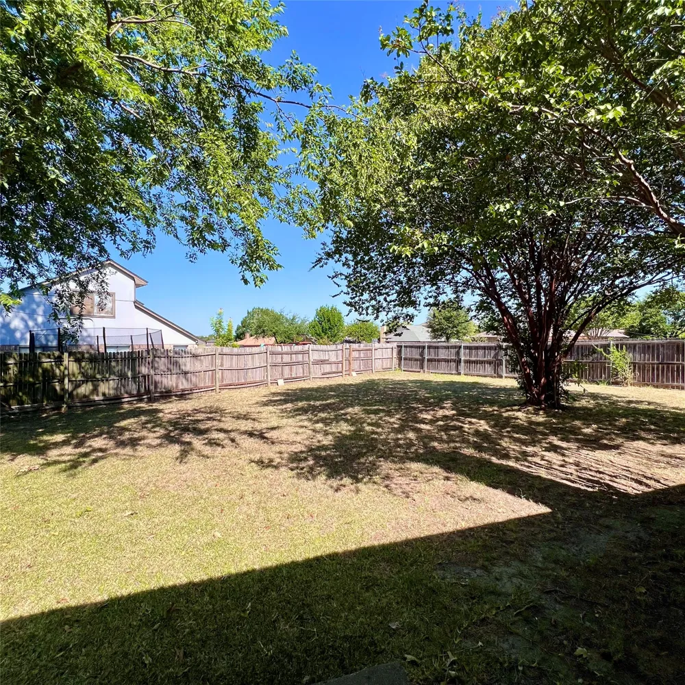 205 Sunset Drive Glenn Heights, TX 75154