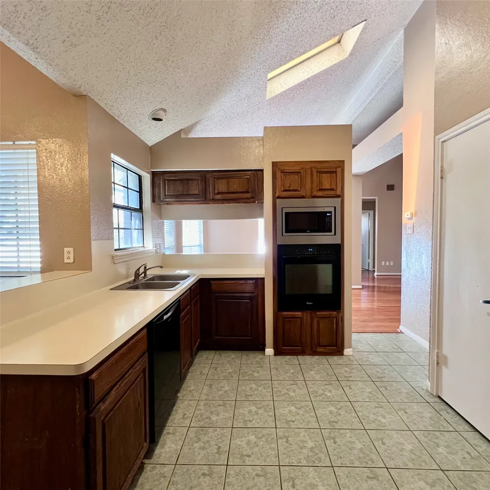 205 Sunset Drive Glenn Heights, TX 75154