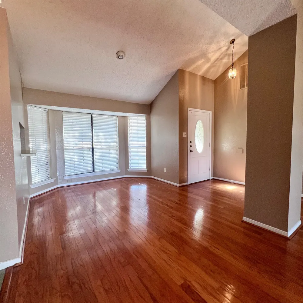 205 Sunset Drive Glenn Heights, TX 75154
