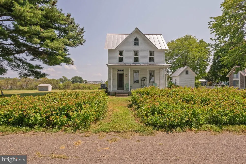 6439 MORATTICO ROAD Lancaster, VA 22503