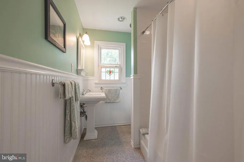 6439 MORATTICO ROAD Lancaster, VA 22503