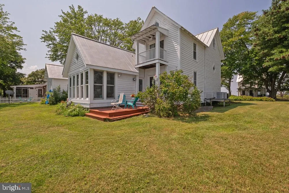 6439 MORATTICO ROAD Lancaster, VA 22503