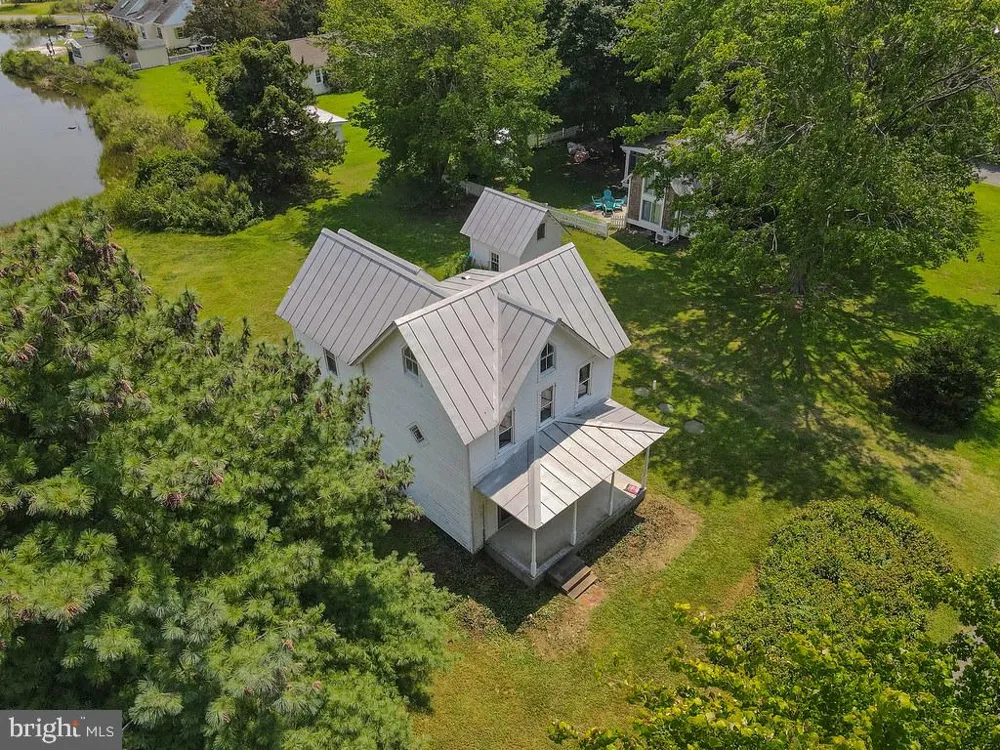 6439 MORATTICO ROAD Lancaster, VA 22503