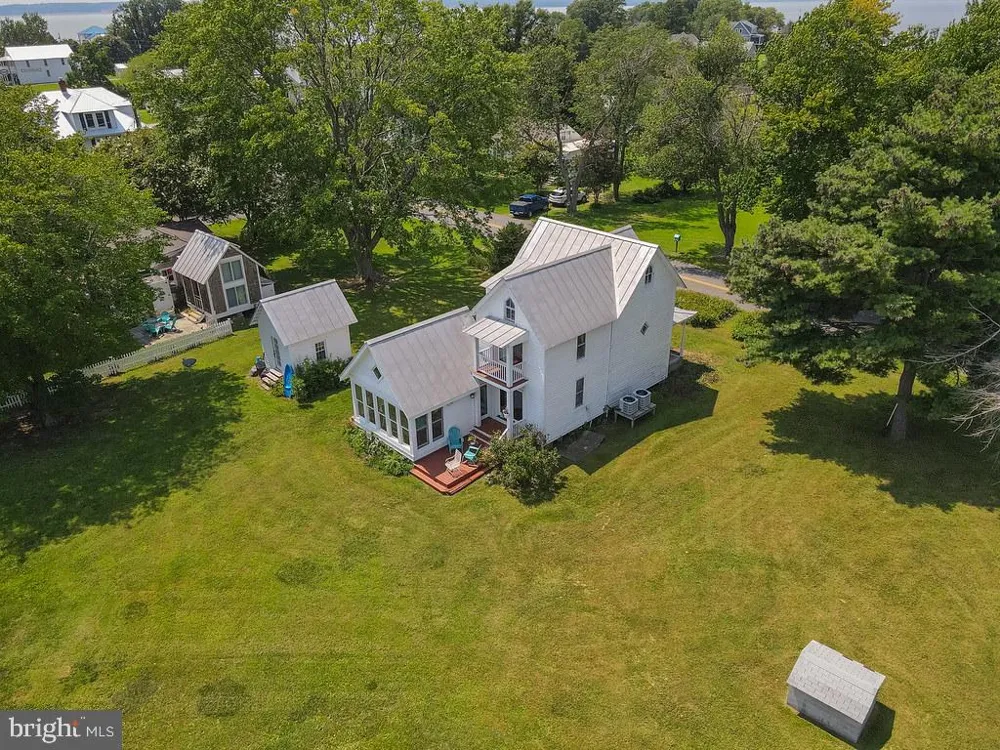 6439 MORATTICO ROAD Lancaster, VA 22503
