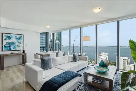 1451 Brickell Ave #2501