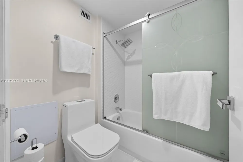 2301 Collins Ave #1014 Miami Beach, FL 33139