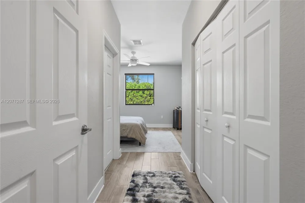 9400 W 35th Ln Hialeah, FL 33018