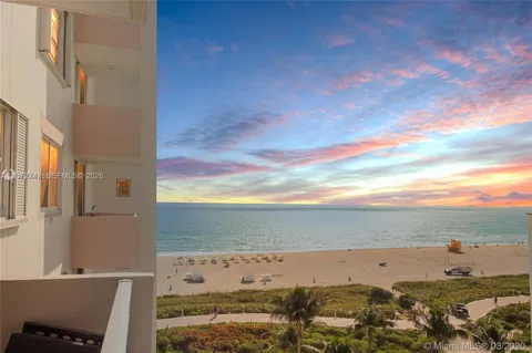 345 Ocean Dr #408