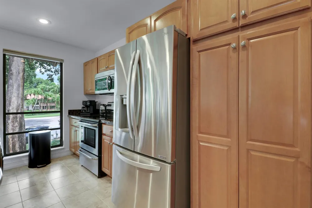 606 BRACKENWOOD Cove Palm Beach Gardens, FL 33418