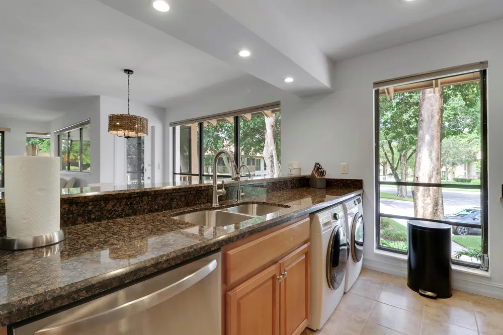606 BRACKENWOOD Cove Palm Beach Gardens, FL 33418