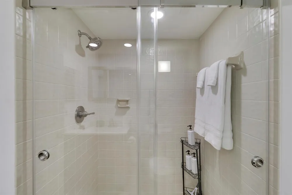 606 BRACKENWOOD Cove Palm Beach Gardens, FL 33418