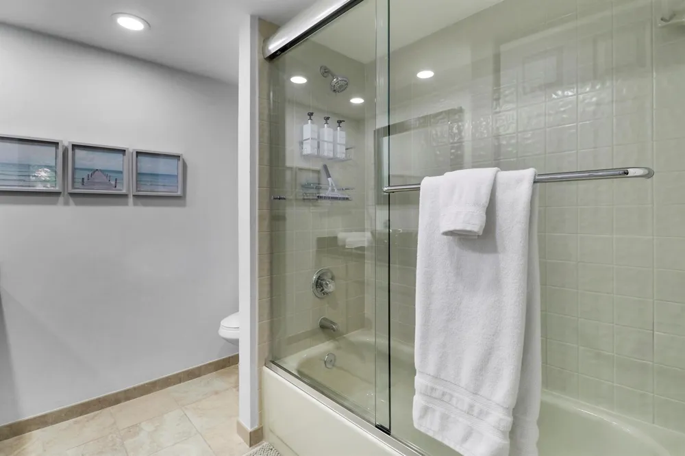 606 BRACKENWOOD Cove Palm Beach Gardens, FL 33418