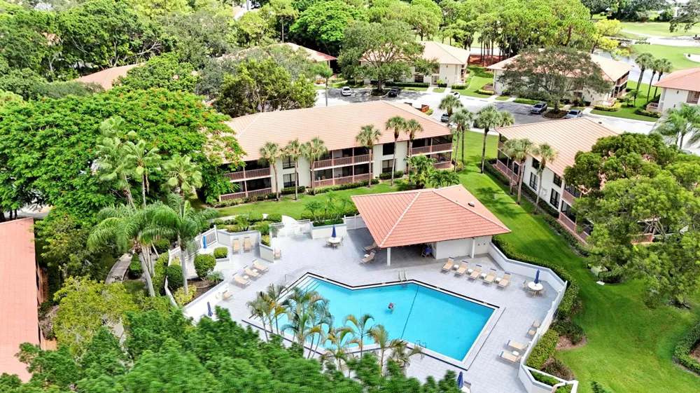 606 BRACKENWOOD Cove Palm Beach Gardens, FL 33418
